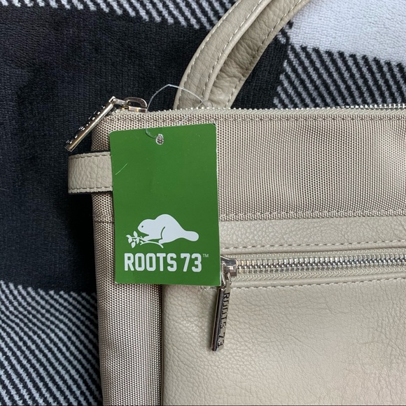 Roots Crossbody Adjustable Bag - Picture 6 of 8